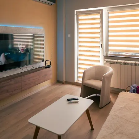 Riverside Retreat Lux Скопье