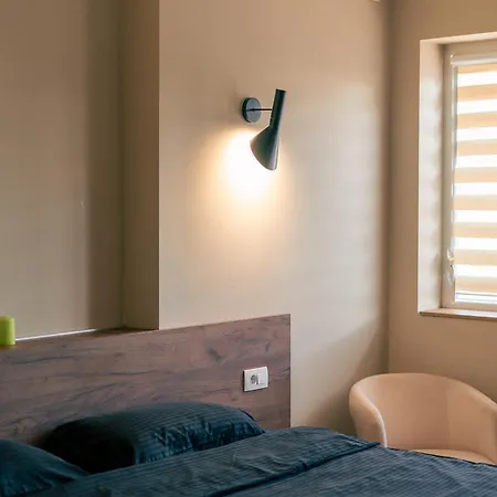 Riverside Retreat Lux